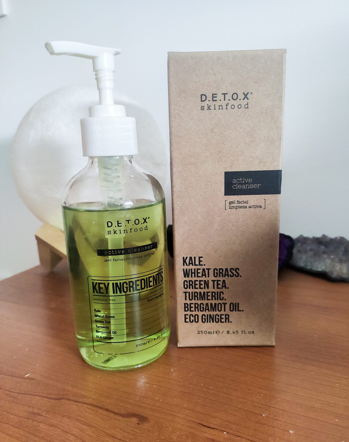 D.E.T.O.X Skinfood: facial cleanser