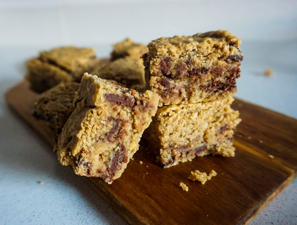 Peanut butter and chocolate chip bars