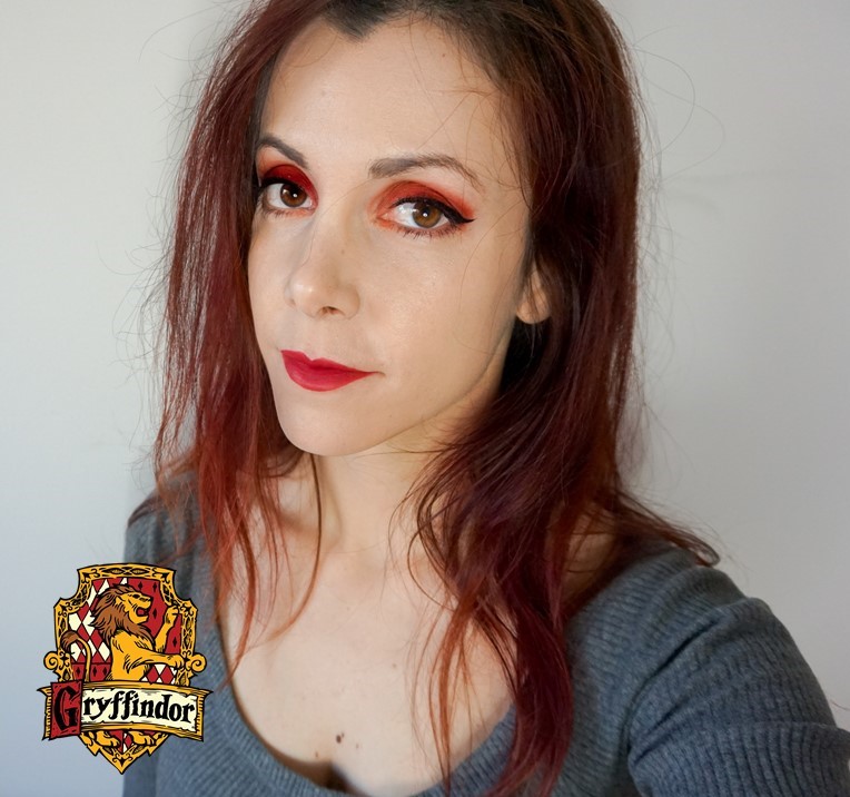 Gryffindor inspired makeup look