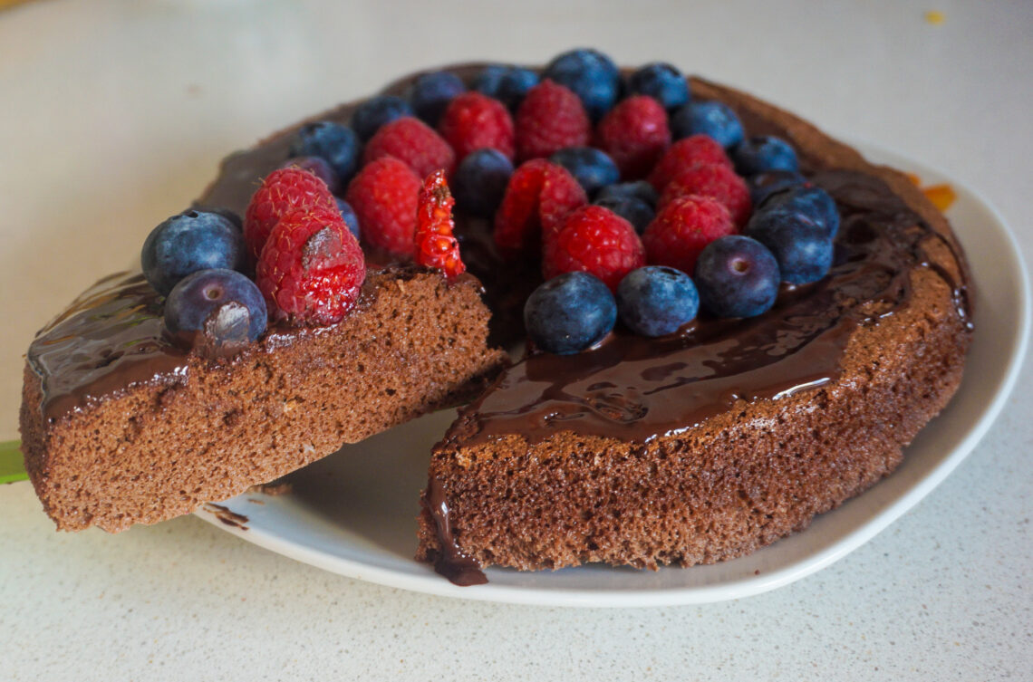 2-Ingredient chocolate cake